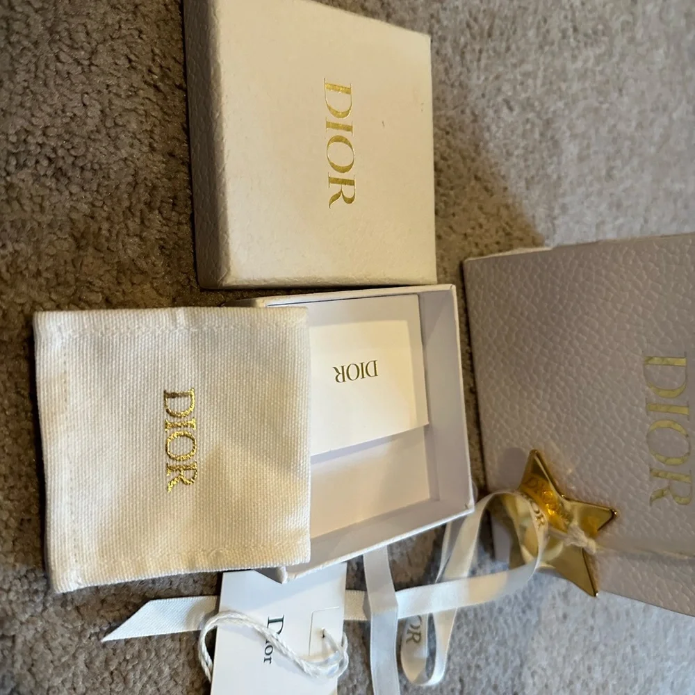 Dior - Picture 5 of 7